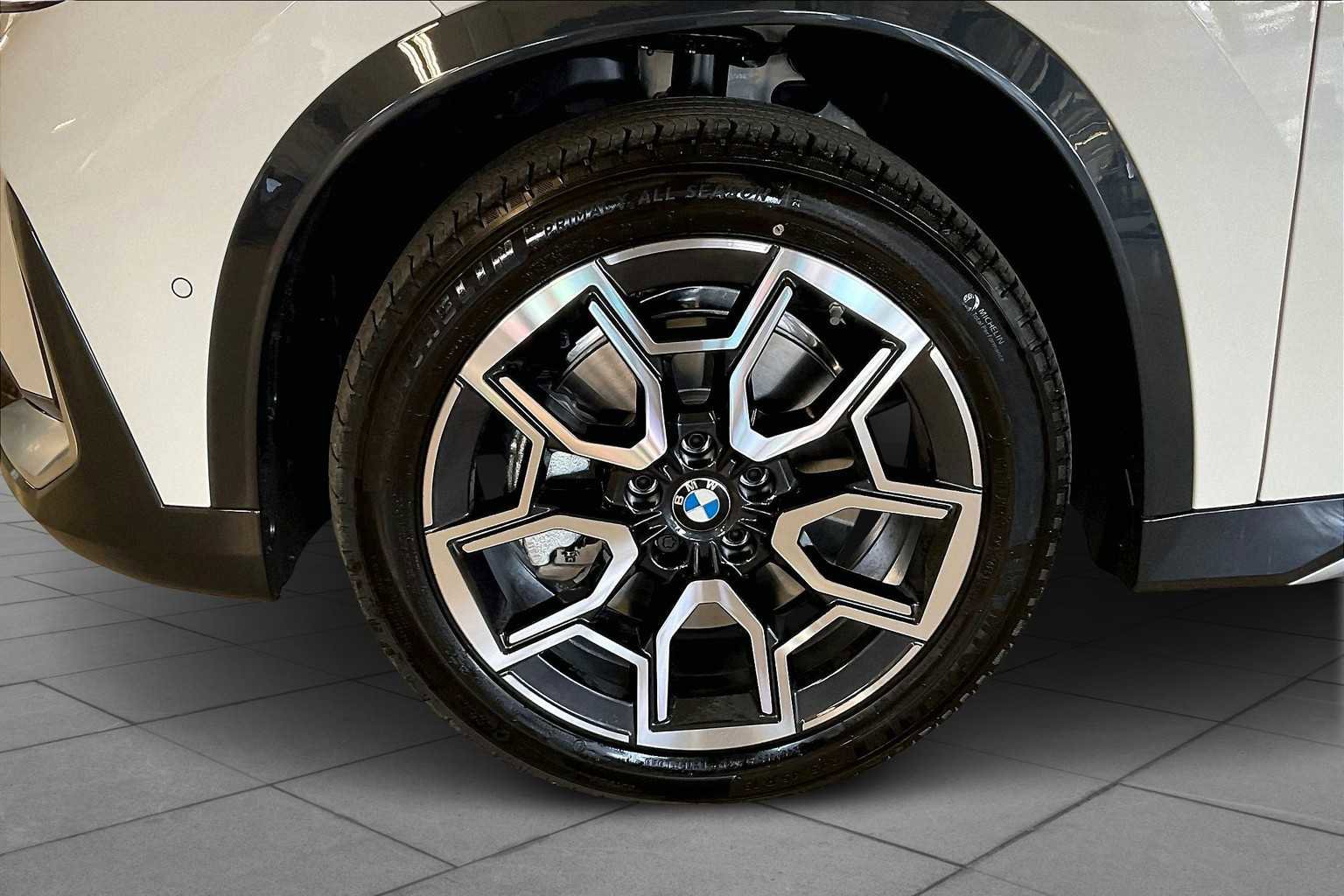 Used 2025 BMW X1 xDrive28i w/ Technology Package image 8