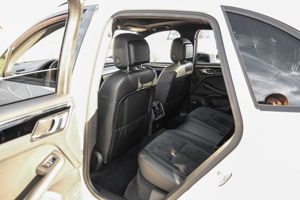 Used 2020 Porsche Macan image 42