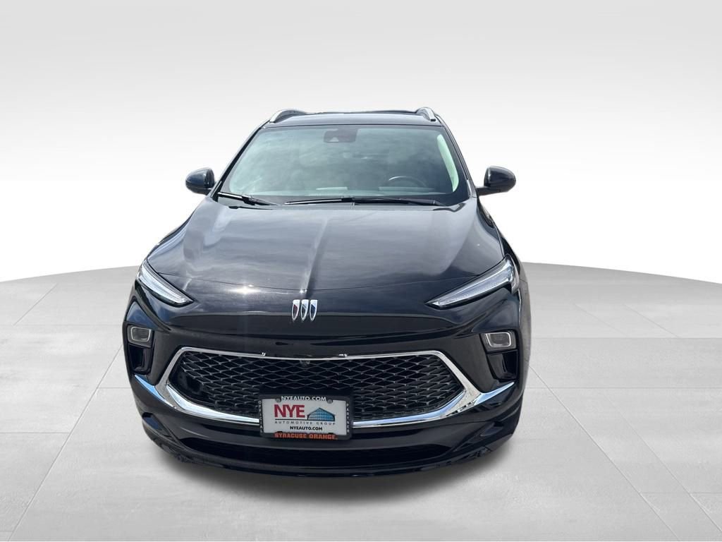Used 2025 Buick Encore GX Avenir w/ Avenir Technology Package image 10