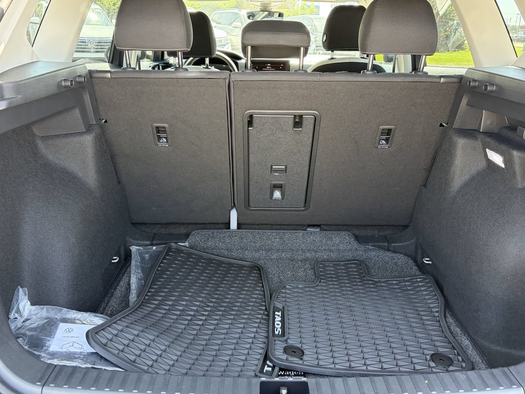 Certified 2025 Volkswagen Taos S FWD image 11