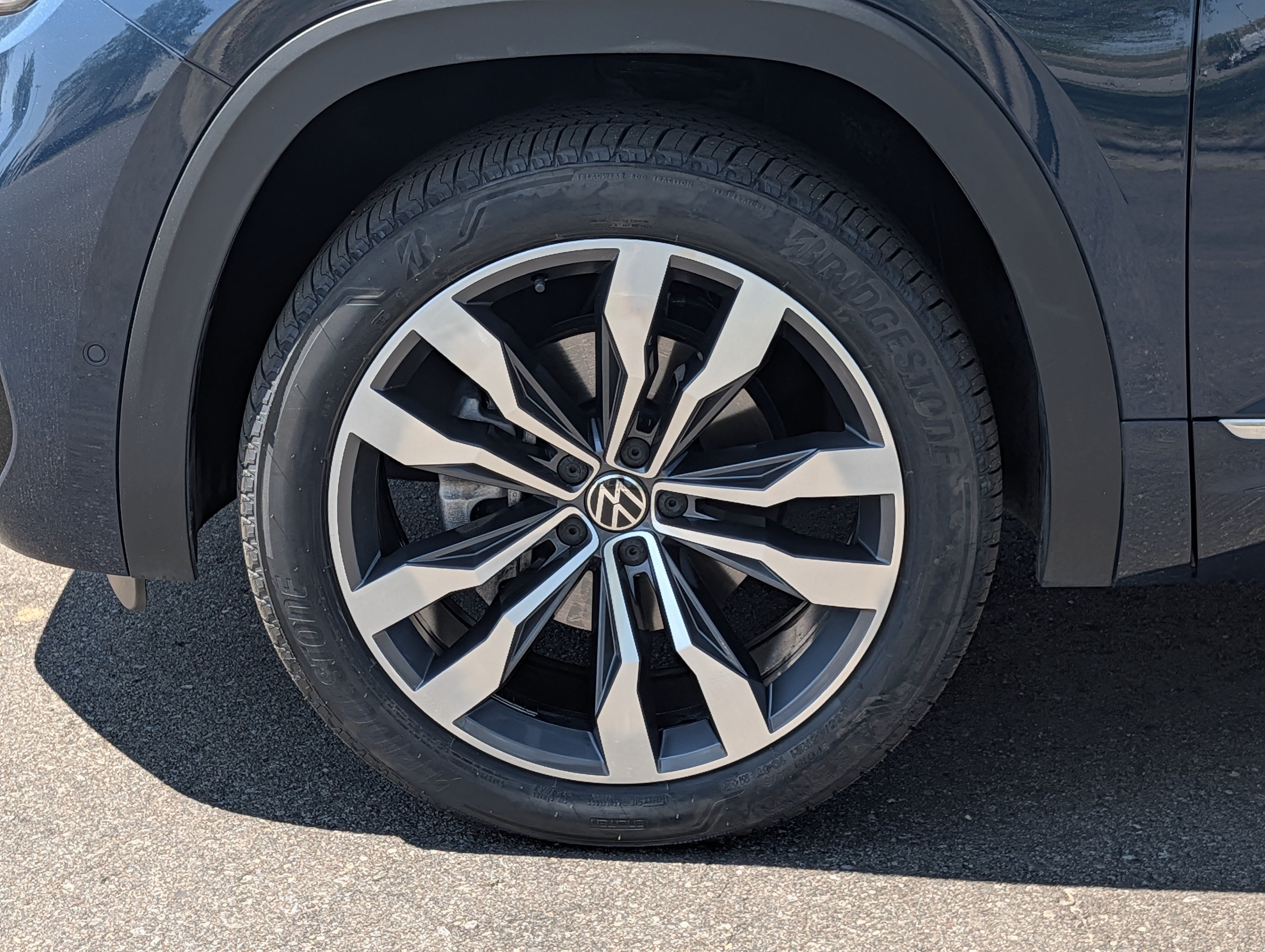Certified 2023 Volkswagen Atlas SEL Premium AWD/4WD image 15