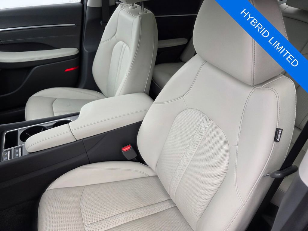 Used 2024 Hyundai Sonata Limited FWD image 11
