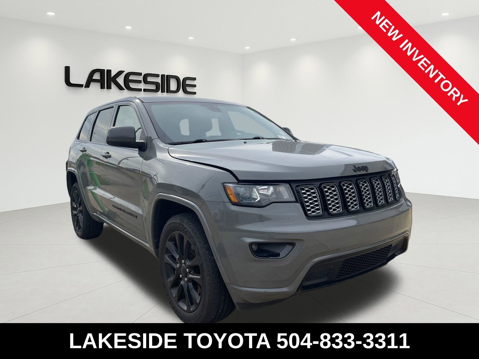Used 2021 Jeep Grand Cherokee Laredo X AWD/4WD image 6