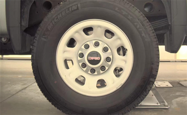 Used 2025 GMC Sierra 2500 Pro w/ 1SA Pro Safety Plus Package AWD/4WD image 16