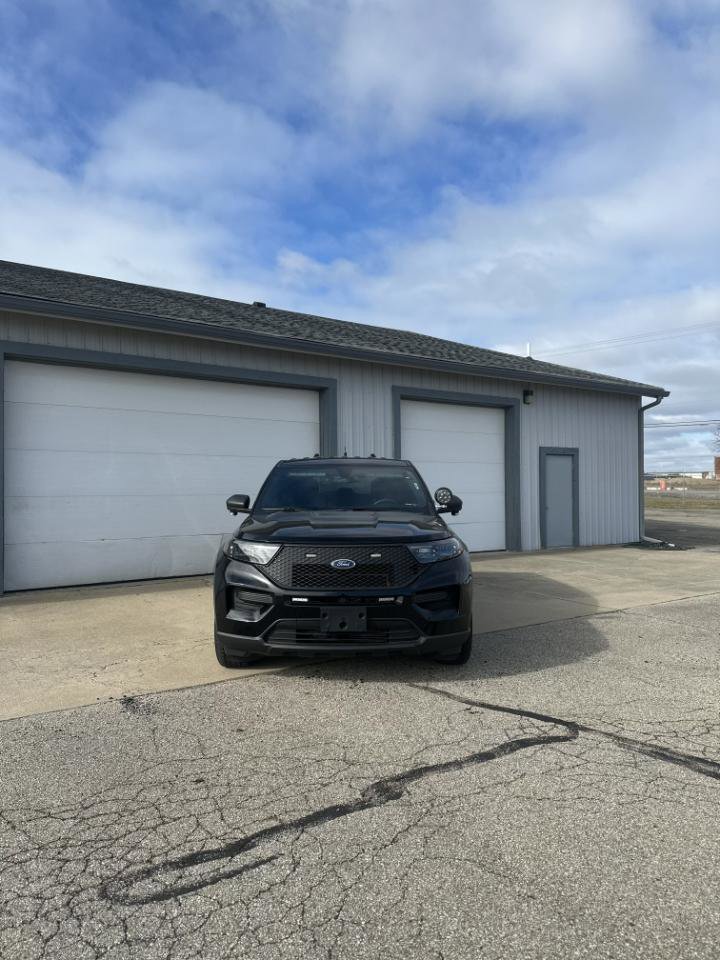 Used 2020 Ford Explorer 4WD Police Interceptor w/ Ultimate Wiring Package image 3