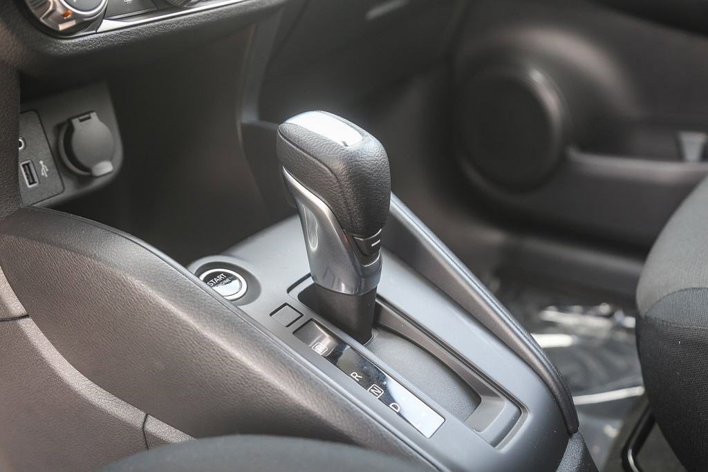 Certified 2025 Nissan Kicks Play S image 21