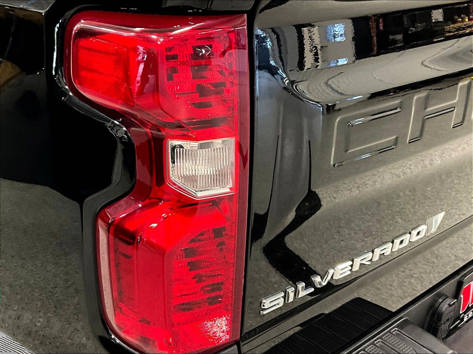 Used 2021 Chevrolet Silverado 1500 LT w/ Bed Protection Package AWD/4WD image 24