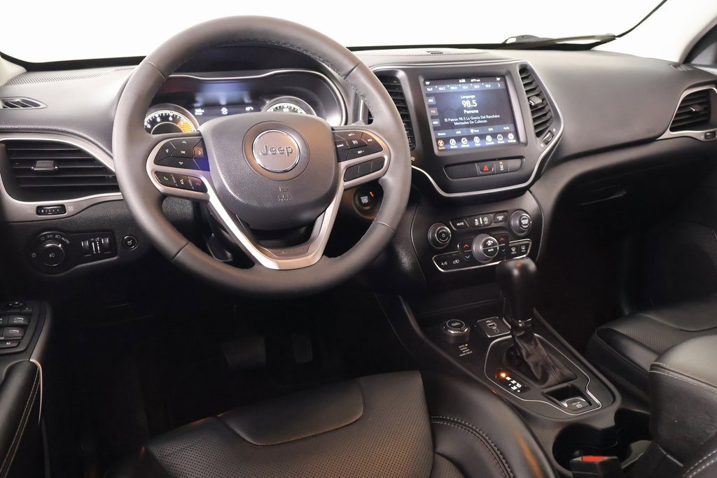 Used 2022 Jeep Cherokee Latitude Lux image 2