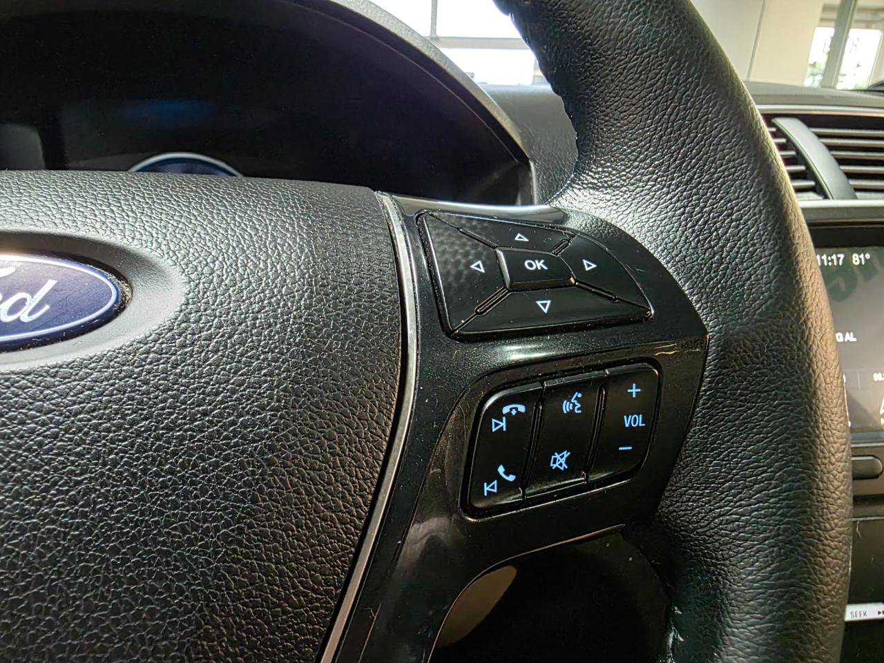 Used 2019 Ford Explorer Limited w/ Ford Safe & Smart Package AWD/4WD image 33