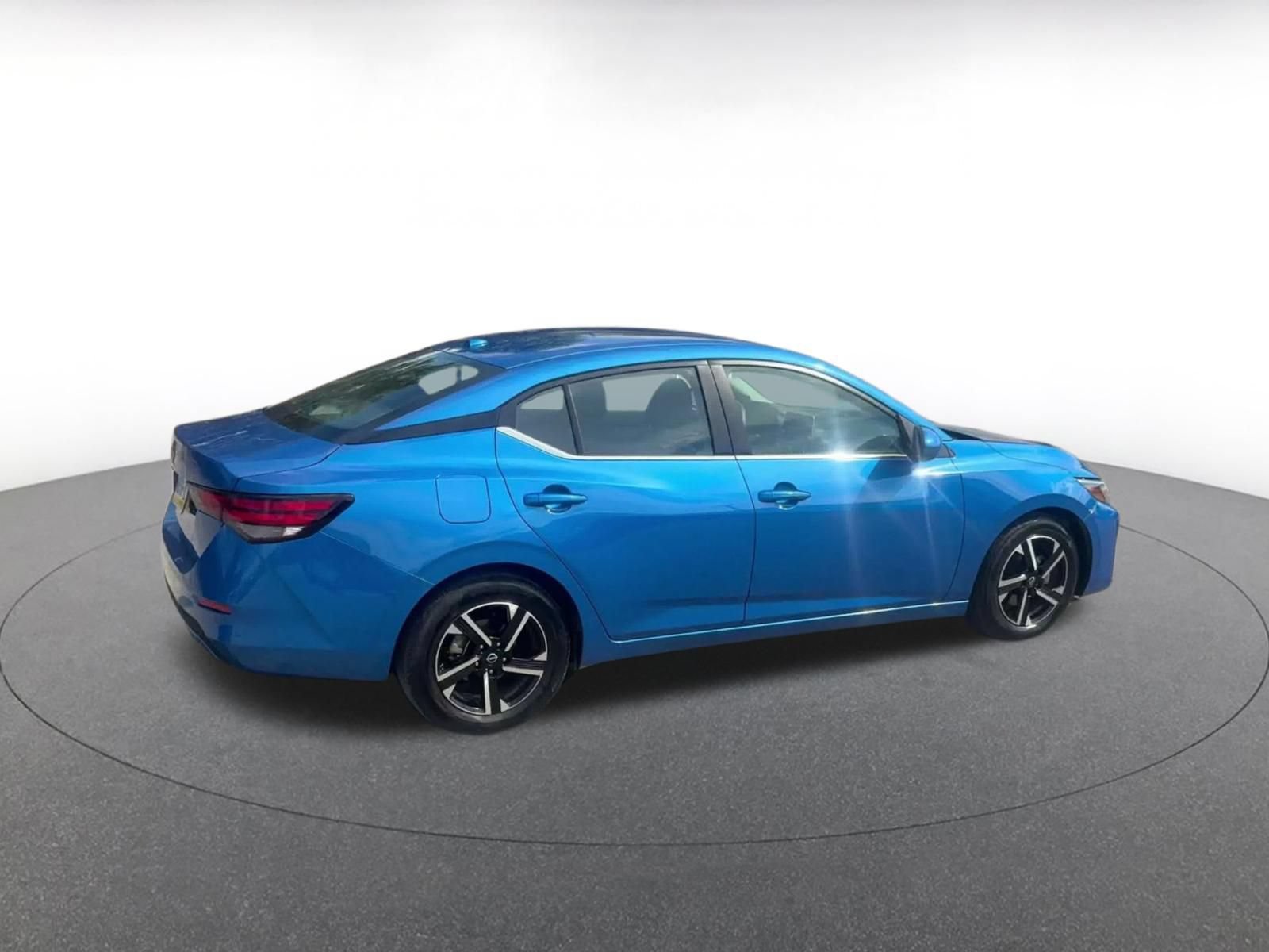 Used 2025 Nissan Sentra SV FWD image 12
