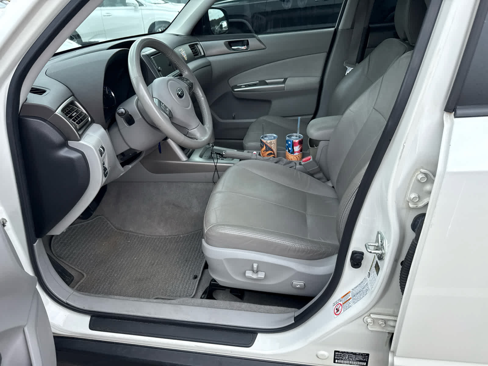 Used 2010 Subaru Forester 2.5X Limited AWD/4WD image 8