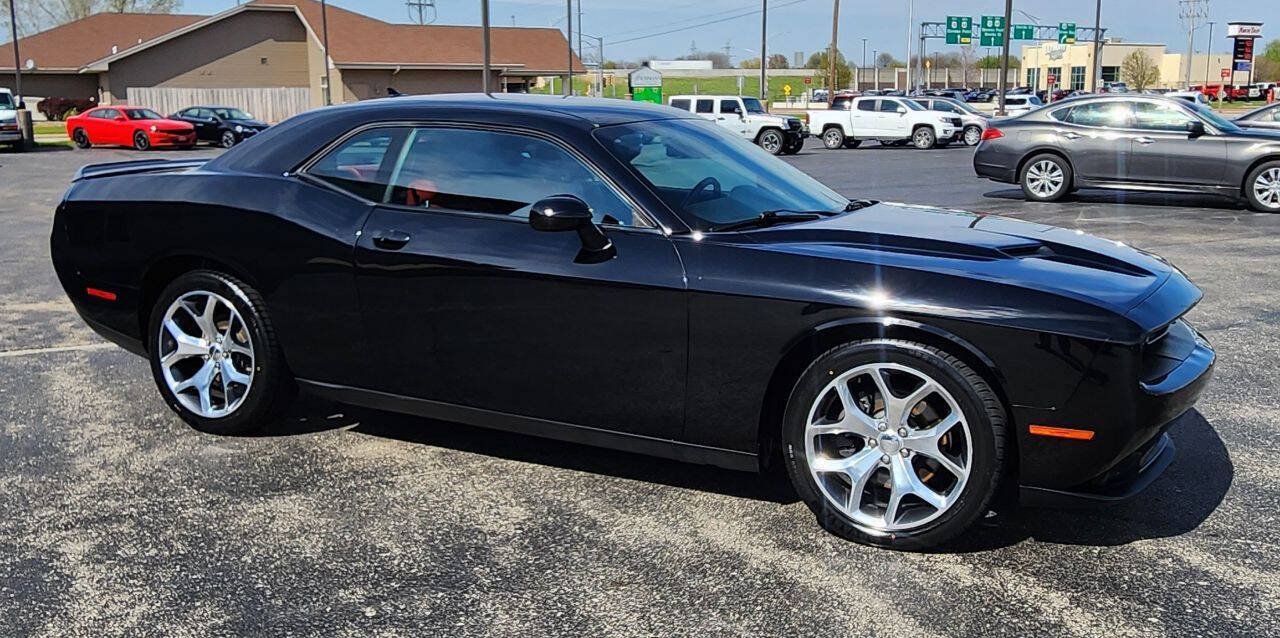Used 2016 Dodge Challenger SXT Plus RWD image 15