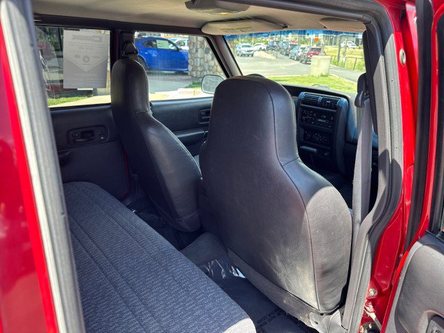 Used 2001 Jeep Cherokee Sport image 31