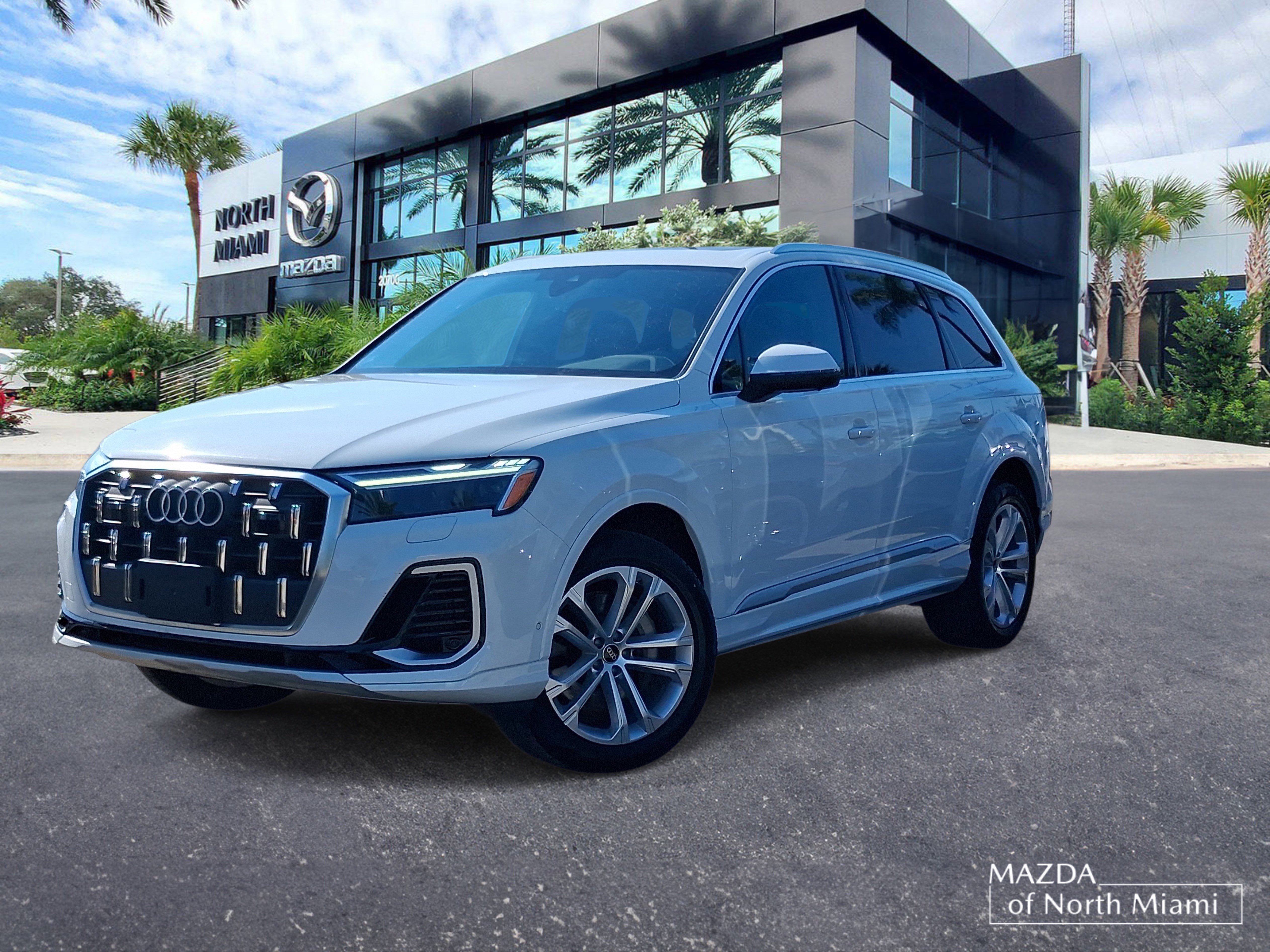 Used 2025 Audi Q7 3.0T Premium Plus AWD/4WD image 1