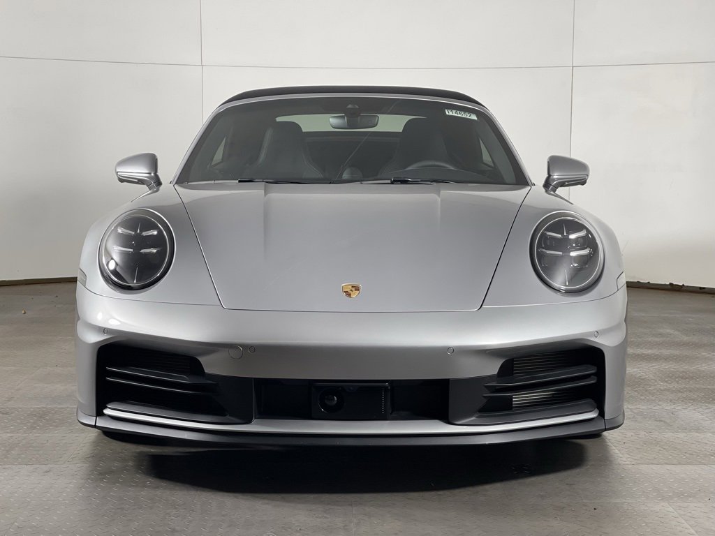 Certified 2025 Porsche 911 Carrera image 10