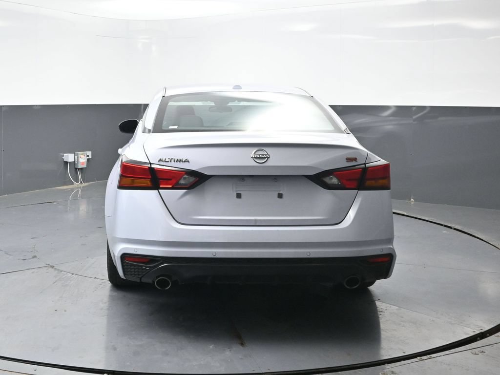 Used 2024 Nissan Altima 2.5 SR FWD image 12