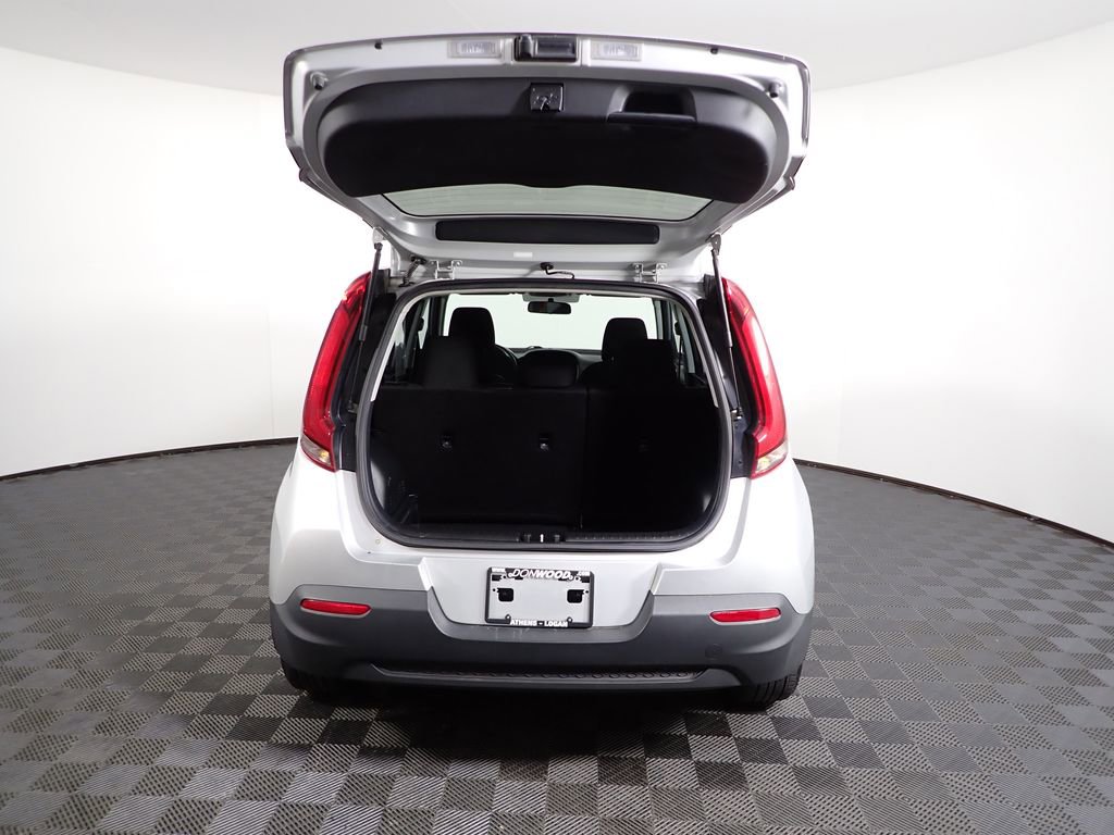 Used 2020 Kia Soul LX image 12