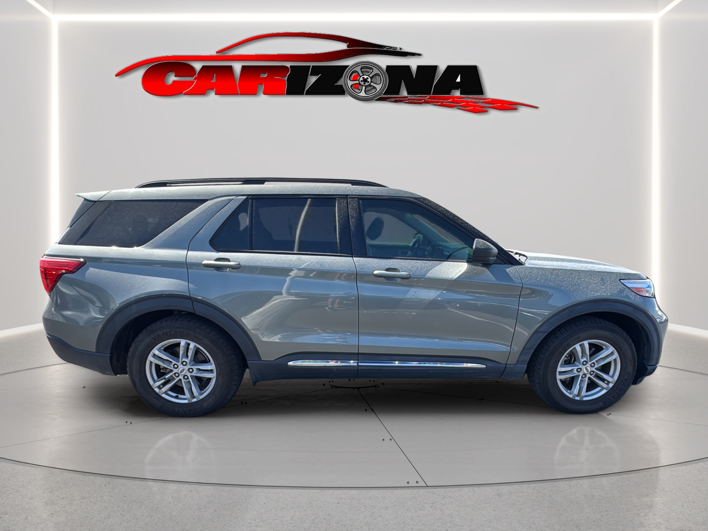 Used 2020 Ford Explorer XLT w/ Equipment Group 202A RWD image 4