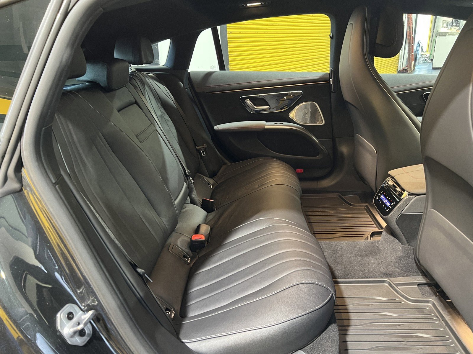 Used 2022 Mercedes-Benz EQS 580 4MATIC Sedan image 18