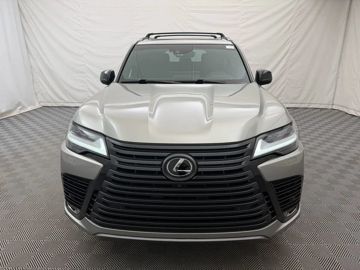 Used 2023 Lexus LX 600 4WD w/ Appearance Package image 3