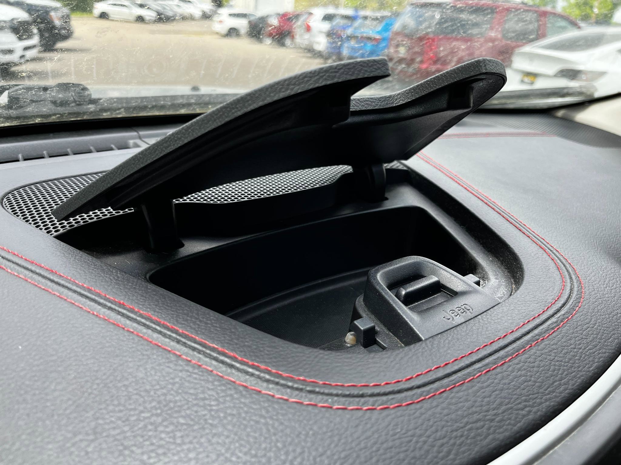 Used 2017 Jeep Cherokee Trailhawk w/ Comfort/Convenience Group image 34