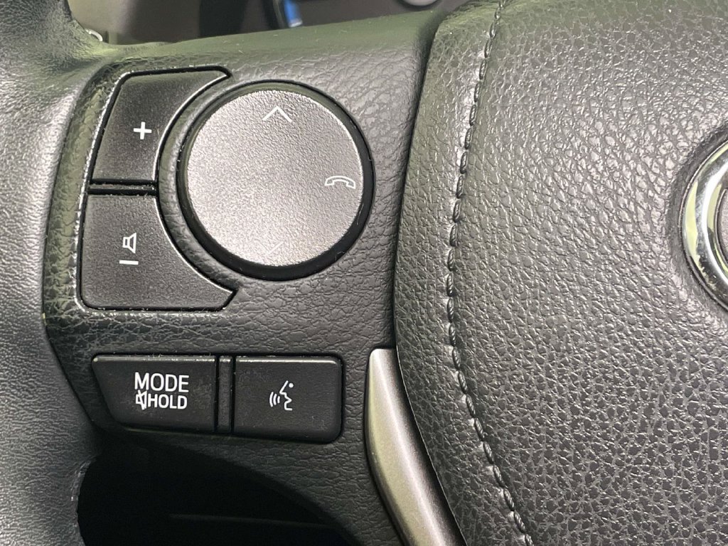 Used 2017 Toyota RAV4 Platinum w/ All Weather Liner Package AWD/4WD image 33