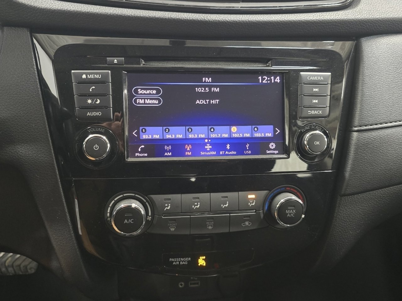 Used 2018 Nissan Rogue S image 26