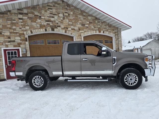 Used 2022 Ford F250 Lariat w/ Chrome Package image 2