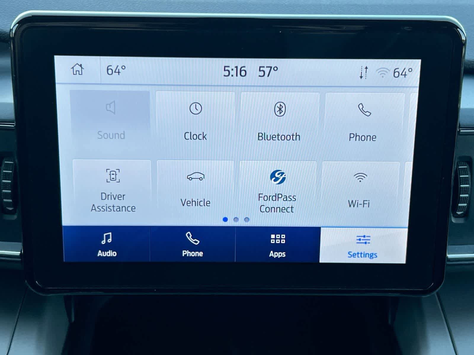 Used 2024 Ford Explorer XLT w/ Equipment Group 202A AWD/4WD image 28