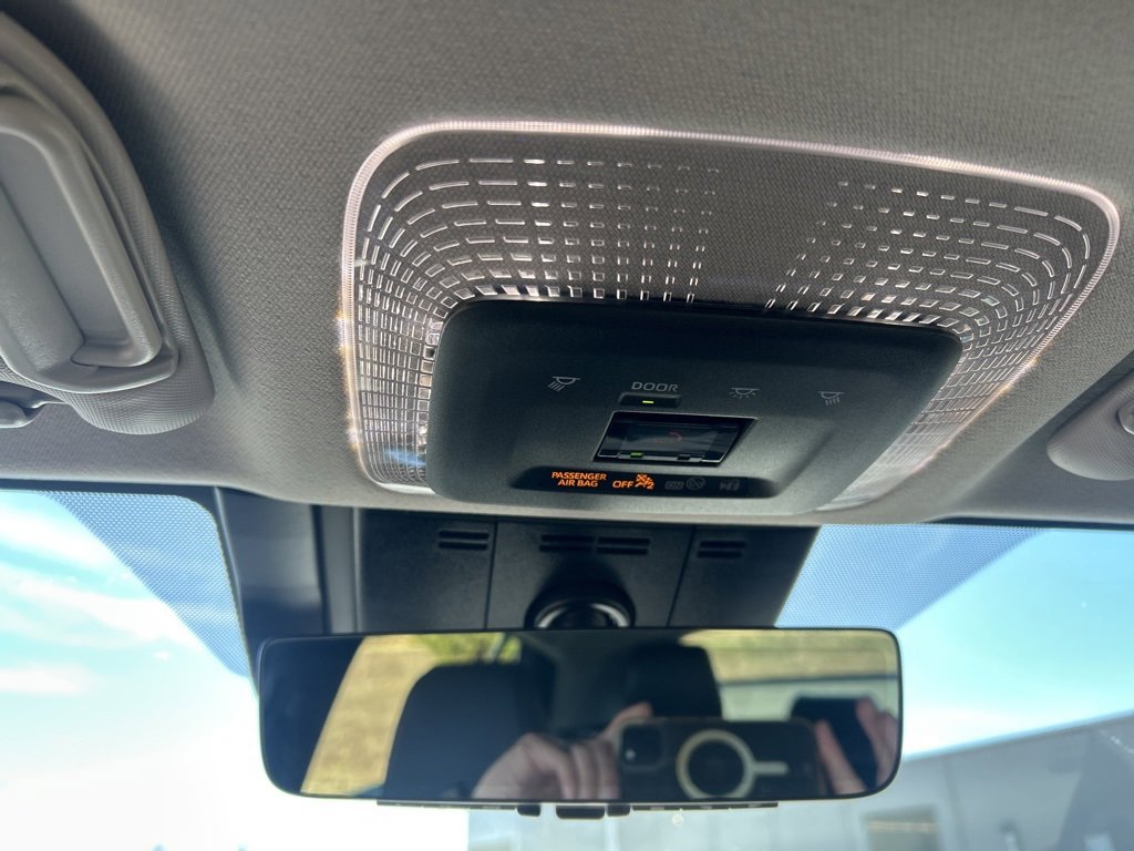 Used 2024 Toyota Prius Limited image 17