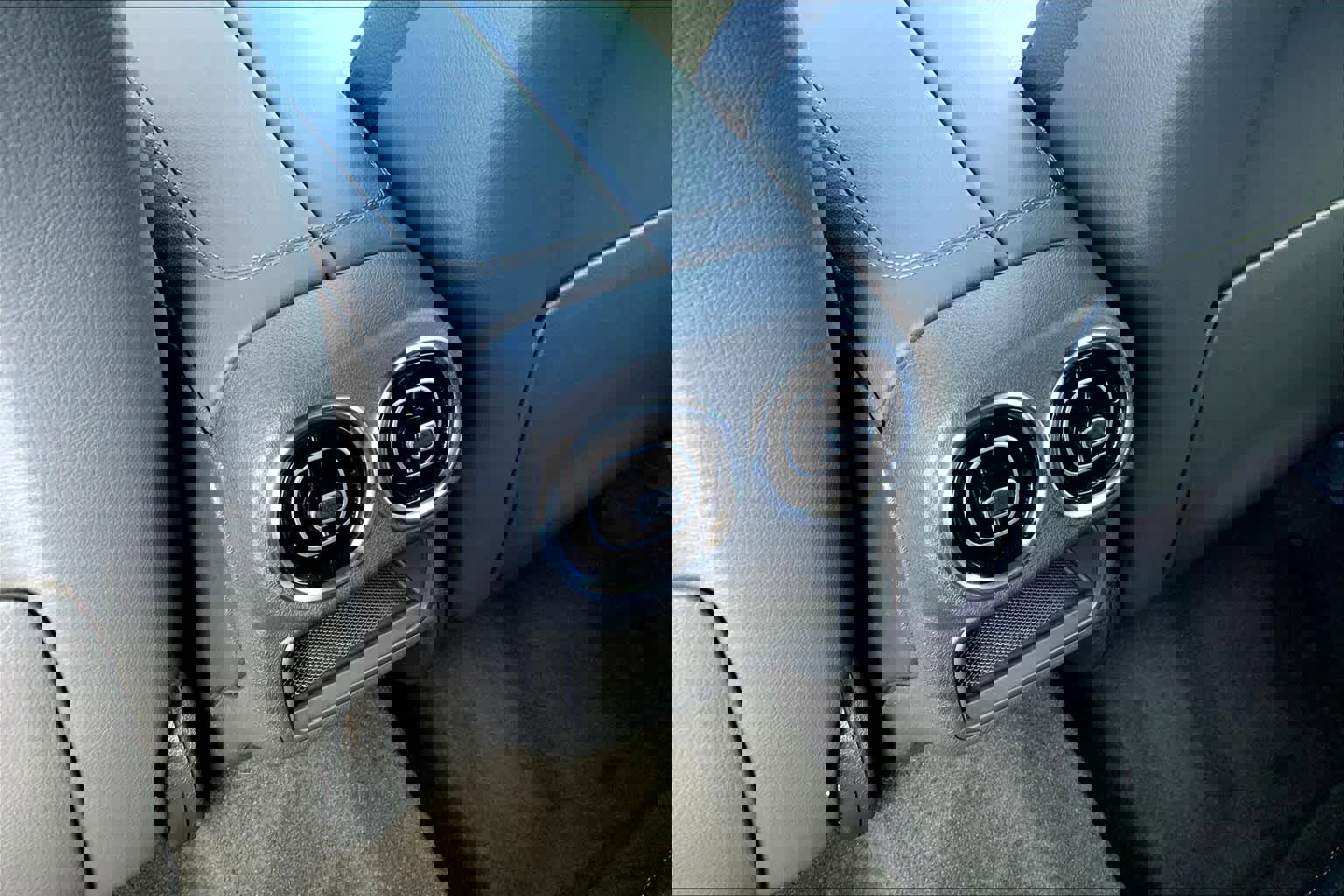 Certified 2025 Mercedes-Benz GLC 300 4MATIC image 21