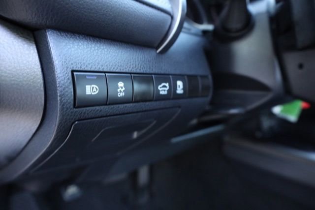 Used 2024 Toyota Camry SE image 17
