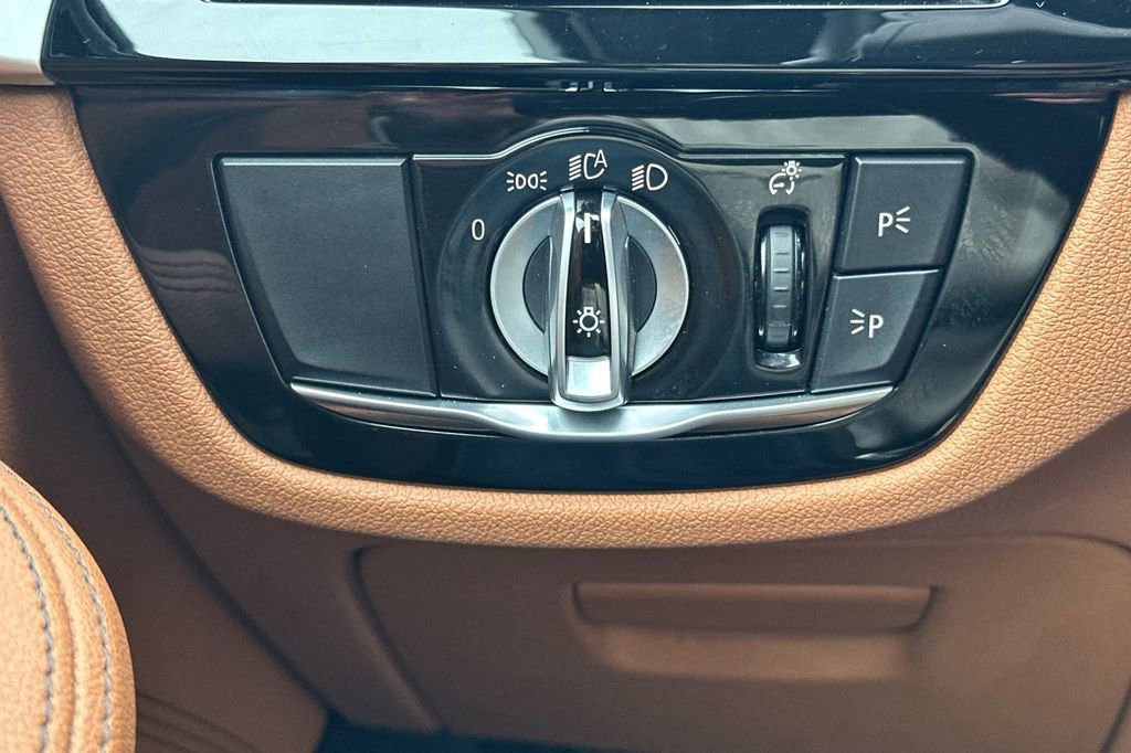 Used 2023 BMW 530e 530e iPerformance w/ Convenience Package image 30