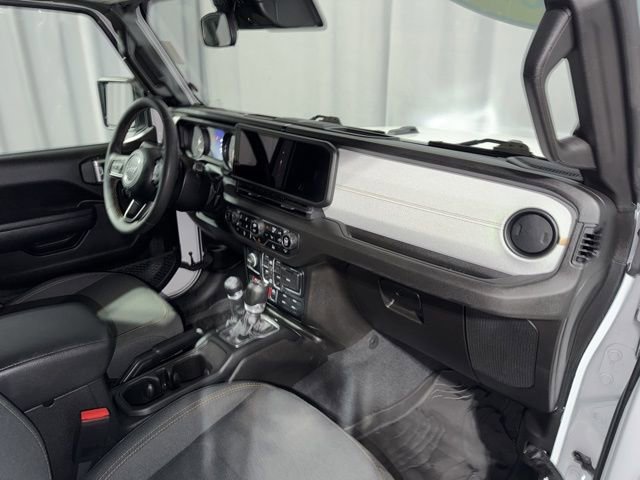 Used 2024 Jeep Wrangler Willys image 18