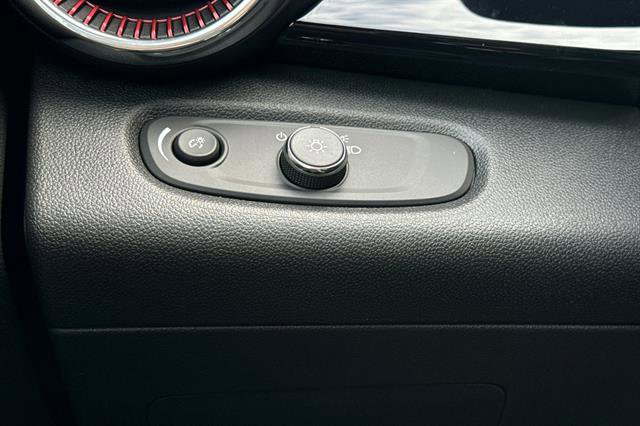 New 2026 Chevrolet Trax RS w/ Sunroof Package image 28