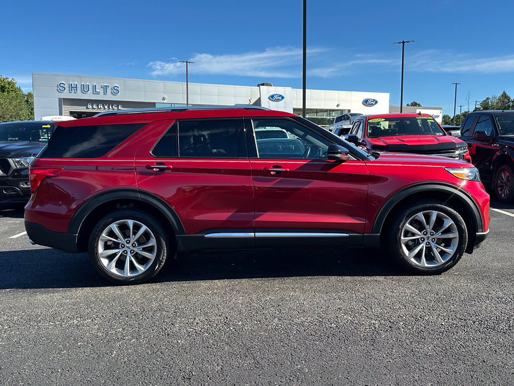 Used 2023 Ford Explorer Platinum w/ Technology Package AWD/4WD image 4