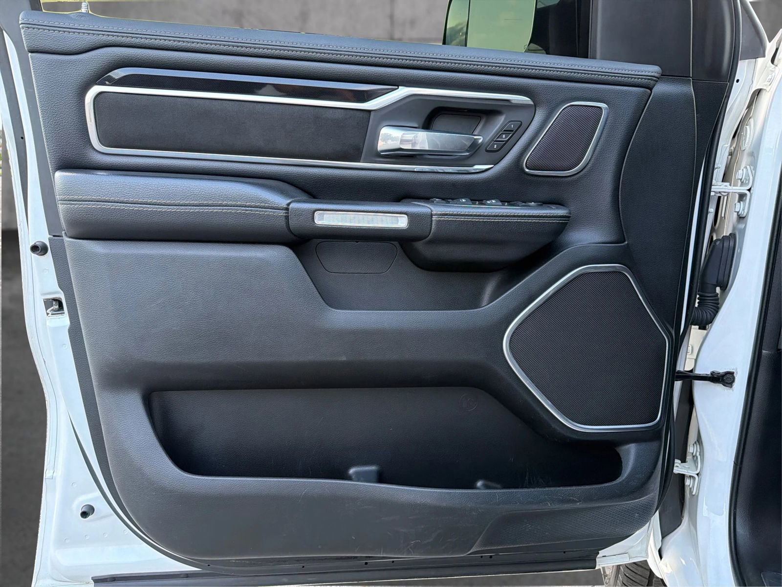 Used 2019 RAM 1500 Laramie image 20