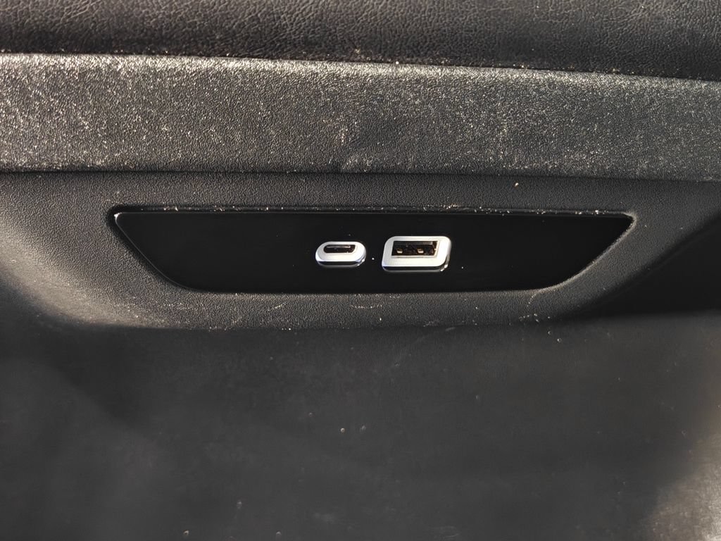 Used 2025 Chrysler Pacifica Select FWD image 31