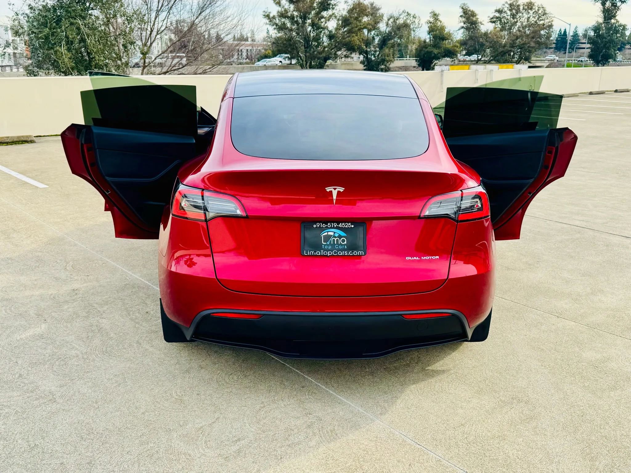 Used 2024 Tesla Model Y Performance image 43