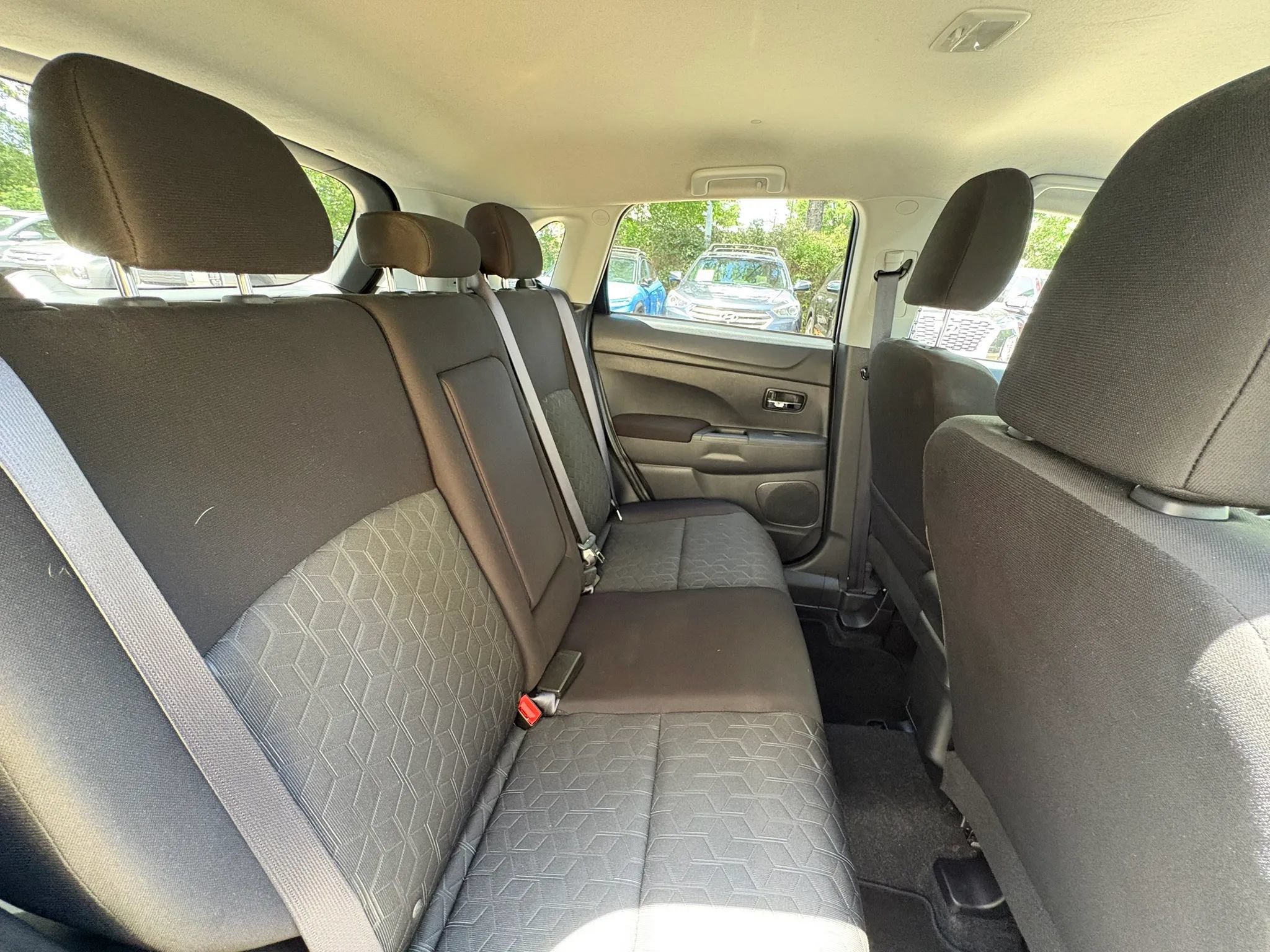 Used 2025 Mitsubishi Outlander Sport AWD image 15