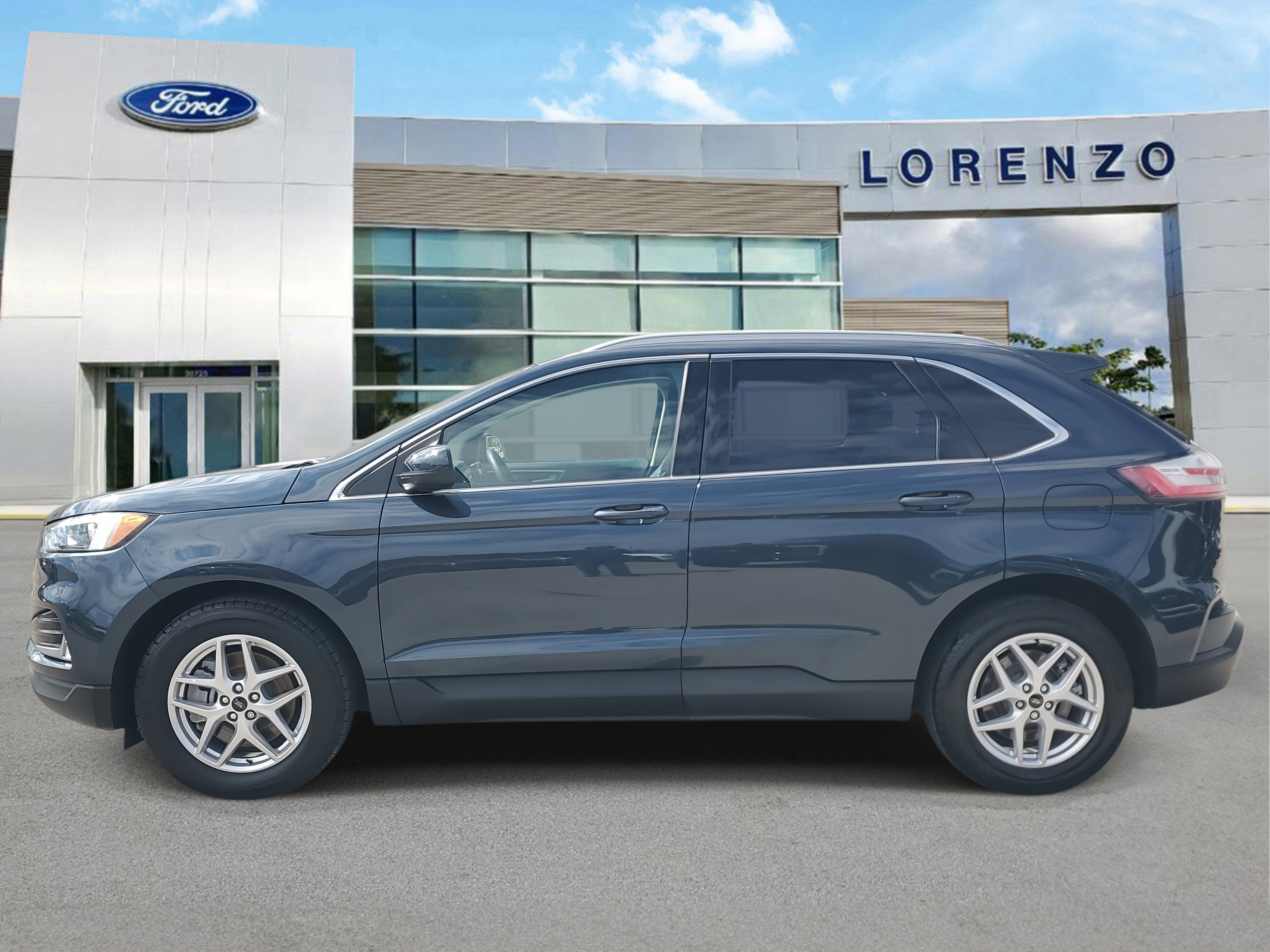Used 2024 Ford Edge SEL w/ Convenience Package image 8