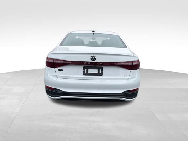 Certified 2025 Volkswagen Jetta SE w/ Sunroof Package image 6