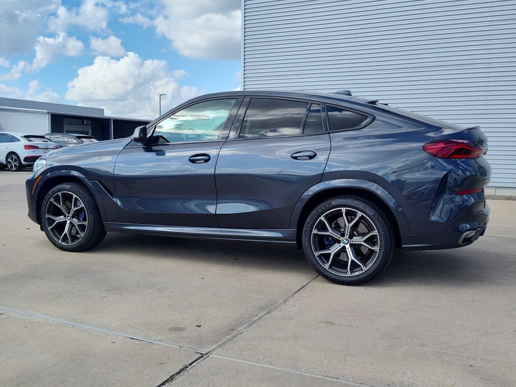 Used 2021 BMW X6 M50i w/ Premium Package AWD/4WD image 5