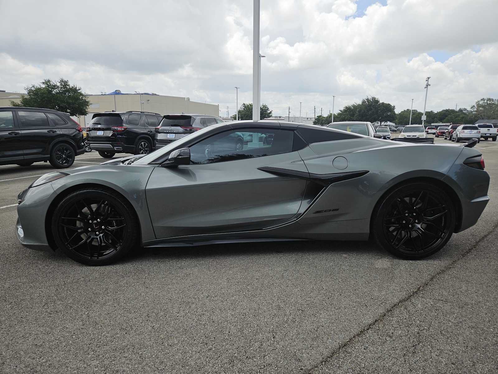 Used 2023 Chevrolet Corvette Z06 w/ Stealth Interior Trim Package RWD image 4