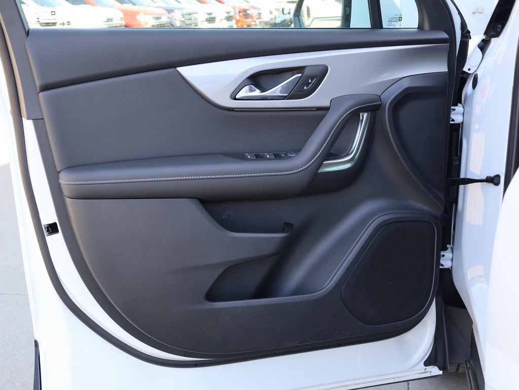 New 2025 Chevrolet Blazer LT image 11