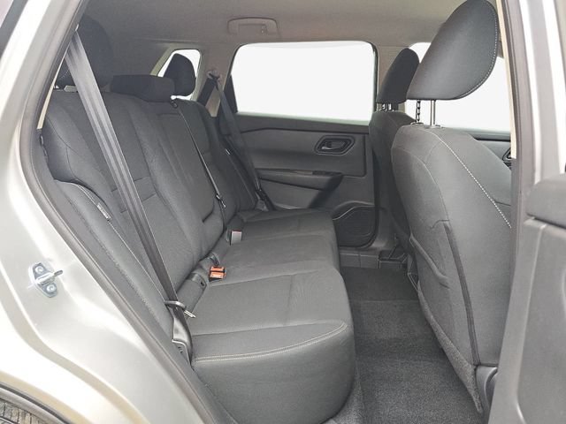 Used 2025 Nissan Rogue S AWD/4WD image 35