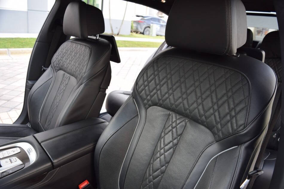 Used 2018 BMW ALPINA B7 xDrive w/ Luxury Rear Seating Package AWD/4WD image 39