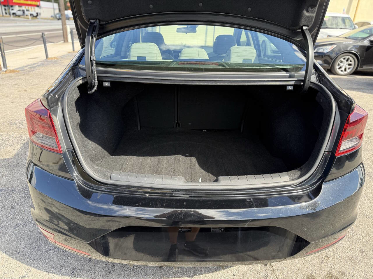 Used 2019 Hyundai Elantra SEL image 22