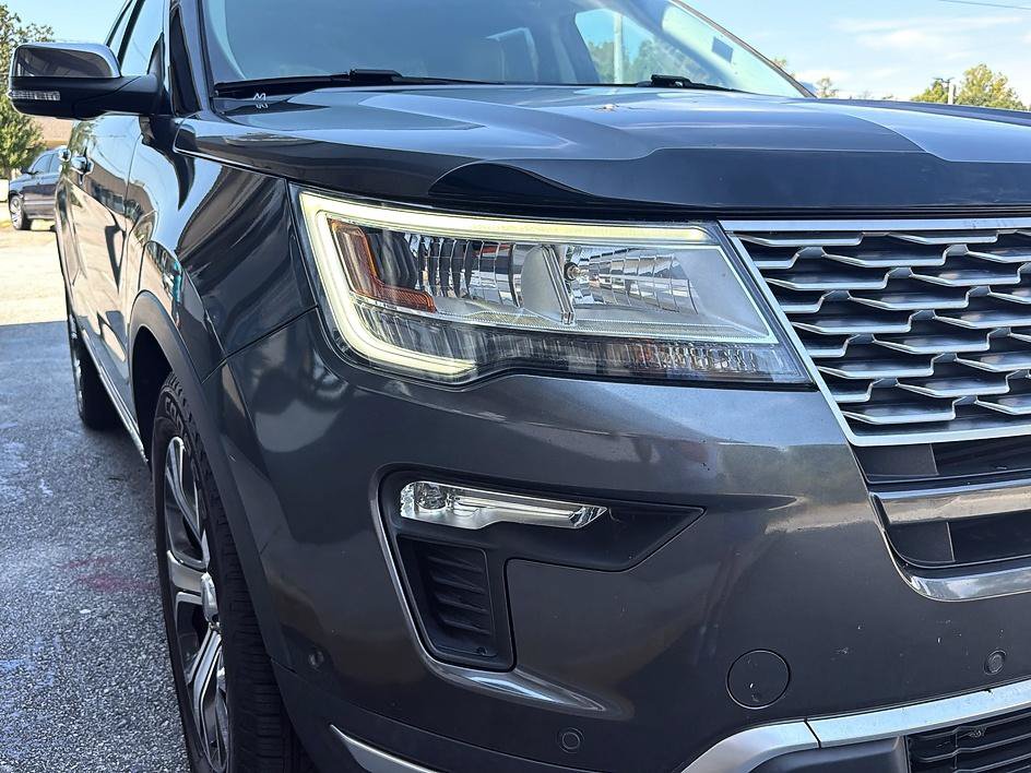 Used 2019 Ford Explorer Platinum AWD/4WD image 22