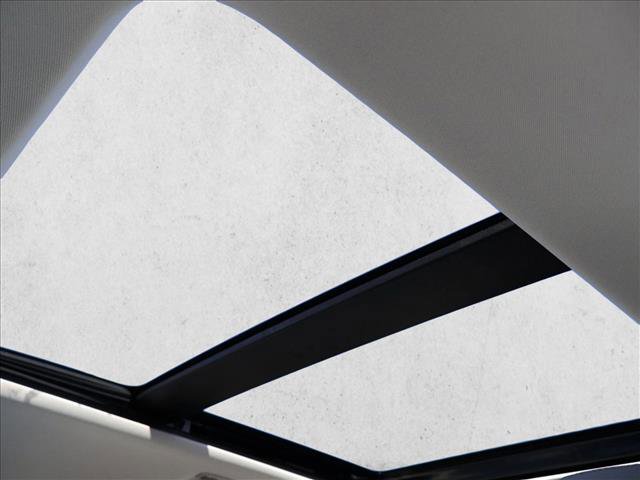 Used 2025 Ford Explorer Platinum w/ Ultimate Package AWD/4WD image 21